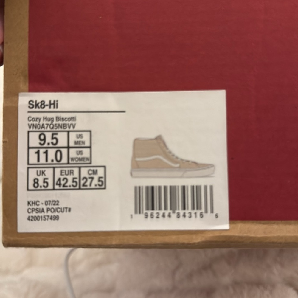 NEW Vans Sk8-Hi Cozy Hug Sherpa Biscotti Sneakers Women’s Size 11 - Picture 7 of 8